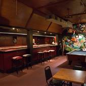 Lucky Boys Bar