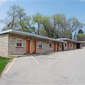 Crest Motel