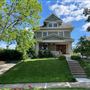 Porter House - Updated Midtown Kansas City Shirtwaist home with Charm