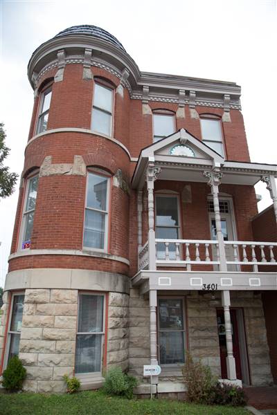 "Queen Anne" Row Homes / Town Houses (9/4/2015)