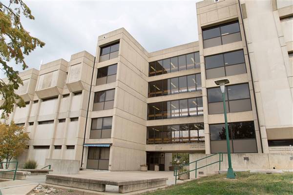 Spencer chemistry building - UMKC